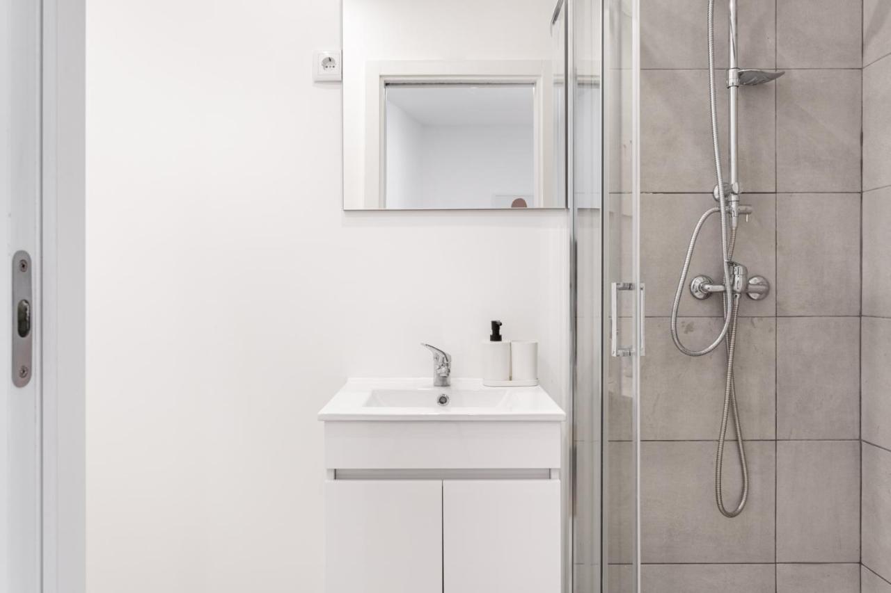 Altido Elegant Apartments Moments From Carmo Convent, In Bairro Alto Lissabon Buitenkant foto